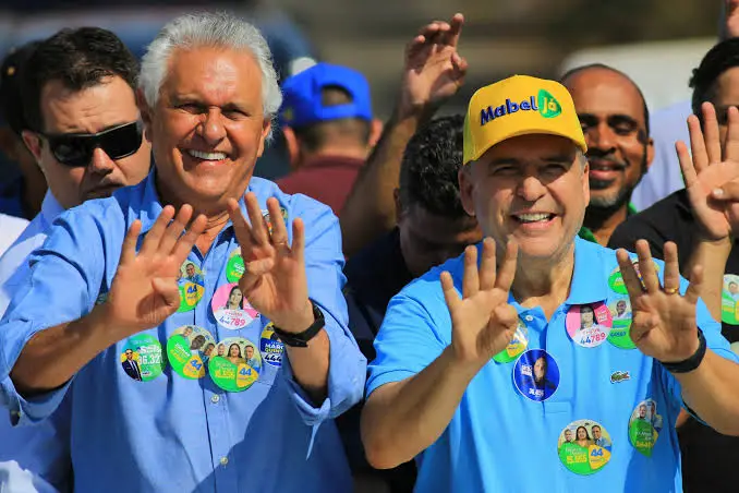 Na noite desta segunda-feira, 7 de outubro, o governador de Goiás, Ronaldo Caiado (UB), recebeu 26 vereadores da Câmara Municipal de Goiânia para um jantar no Palácio das Esmeraldas.