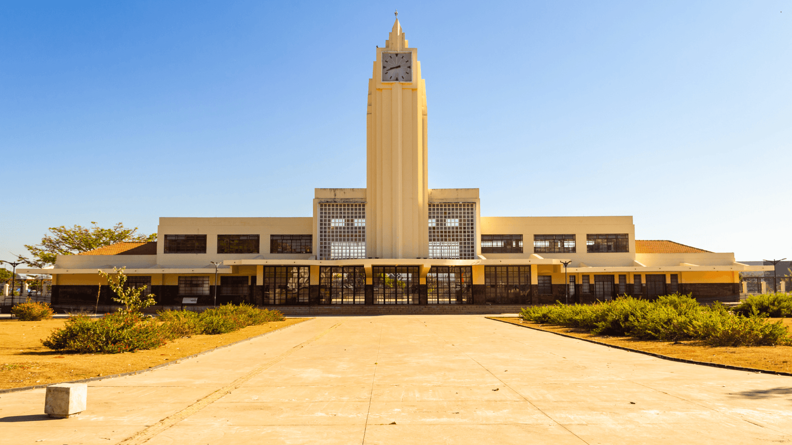 Praça da Estação é um dos pontos turísticos de Goiânia