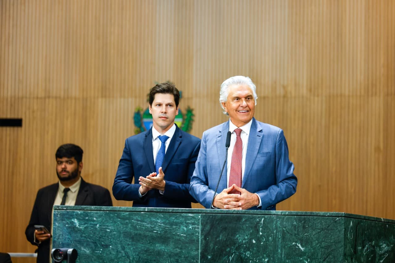 Governador Ronaldo Caiado durante anúncio do fim do Fundeinfra, em sessão na Assembleia Legislativa